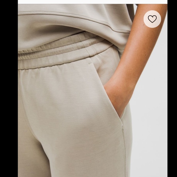 Lululemon Women’s Softstreme High-Rise Pant *Short - Riverstone - Size 4 - Picture 4 of 11